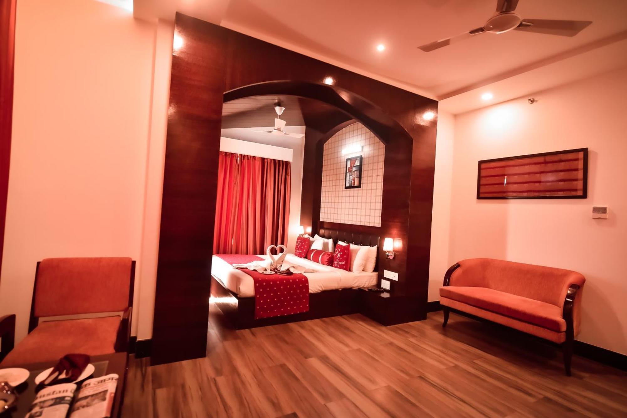 科纳克大酒店 Mirzāpur 外观 照片