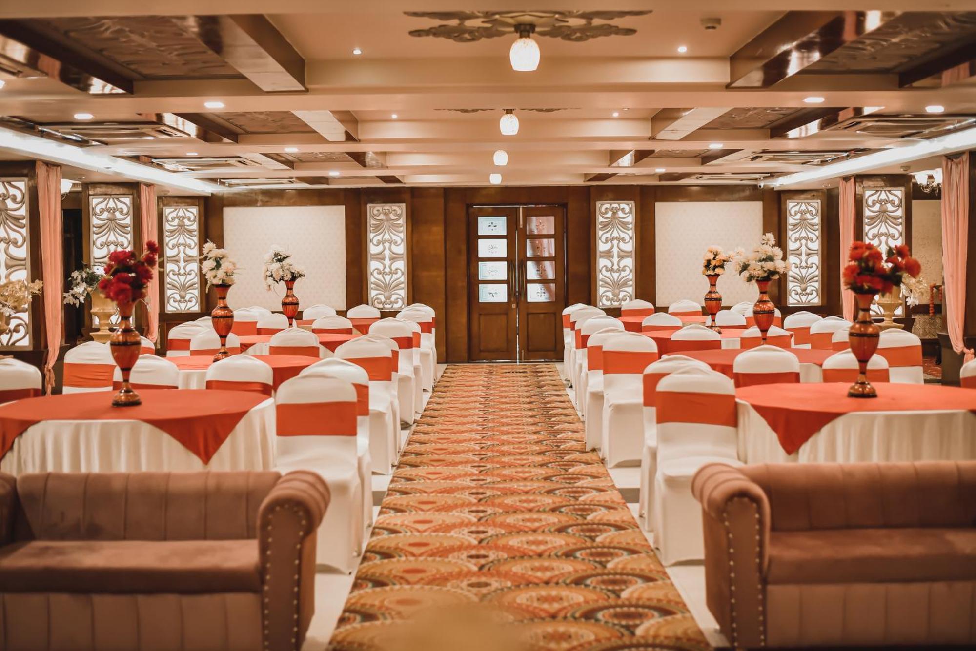 科纳克大酒店 Mirzāpur 外观 照片