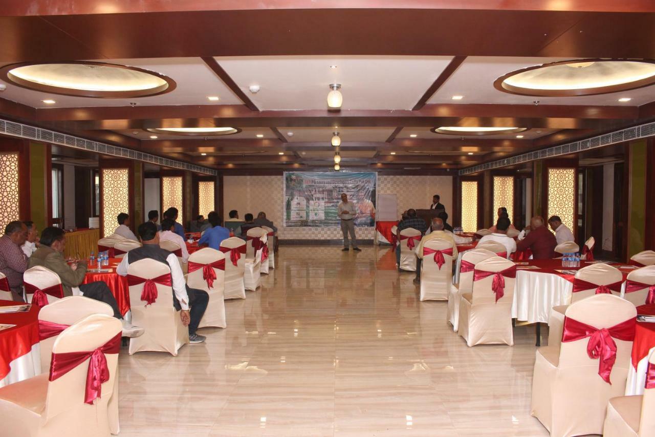 科纳克大酒店 Mirzāpur 外观 照片